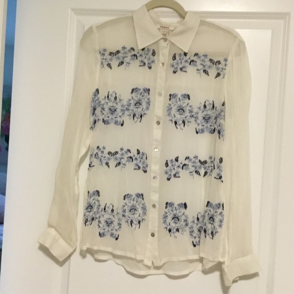 Beautiful Sundance embroideries blouse